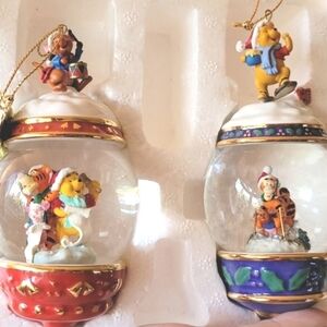 NIB Winnie the Pooh Snow Globe ornaments